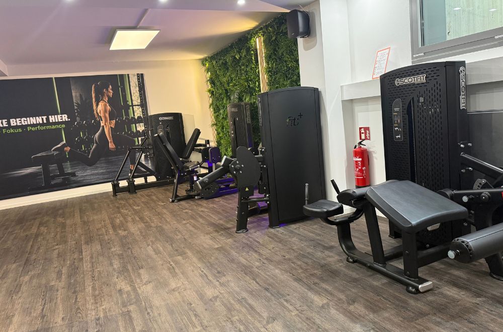 fitnessstudio-fitplus-obernburg-geraetetraining-2